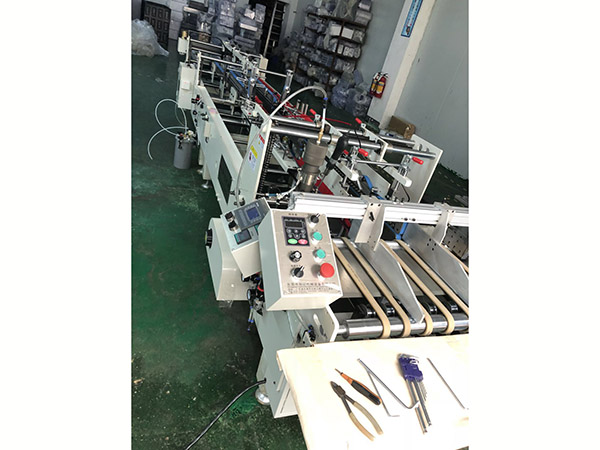 糊盒(he)機專業(ye)制造 多(duo)功能高(gao)速膠盒(he)糊盒機(ji) PVC/PET/PP全自動(dong)糊盒機(ji)